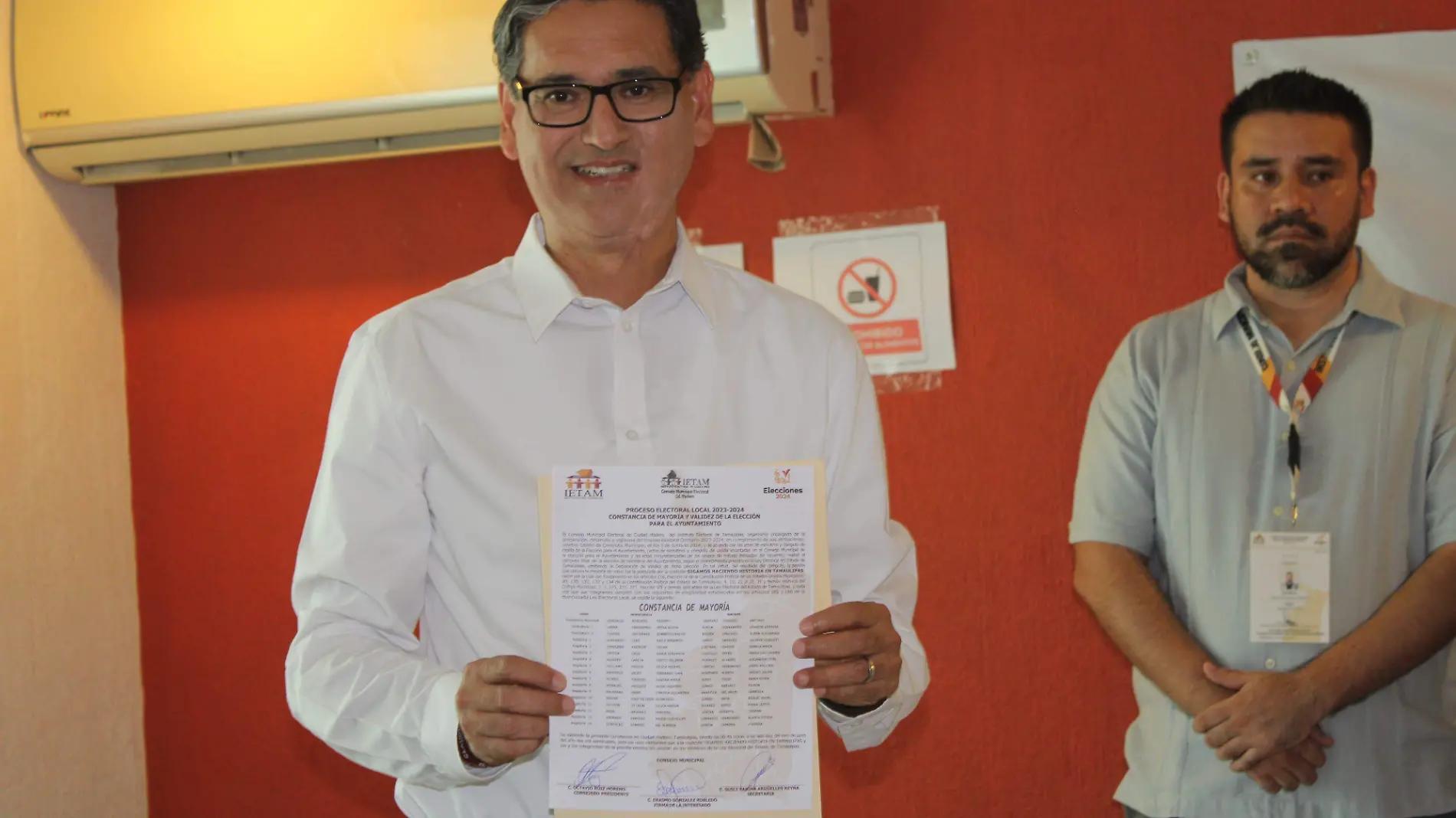 Erasmo González recibe constancia de mayoría como alcalde electo de Ciudad Madero